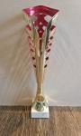 Trofej zlatno crveni